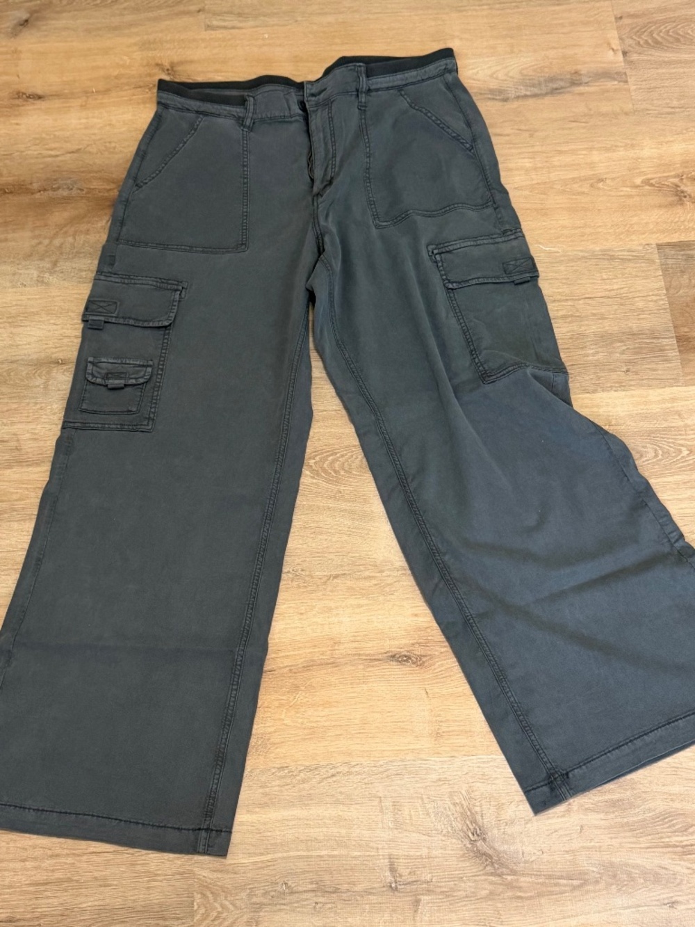 American Eagle cargo pants